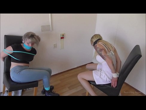 ❤️ Dipendente / legato e imbavagliato / damigella in pericolo Video di sesso al it.hqpornvideos.ru ❌❤
