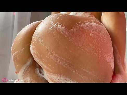 ❤️ Brunetta masturba la figa con il vibratore fino ad un intenso orgasmo sotto la doccia Video di sesso al it.hqpornvideos.ru ❌❤