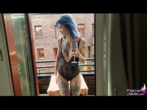 ❤️ Ragazza tremenda che succhia con un gulp e scopa appassionatamente sotto il cielo aperto Video di sesso al it.hqpornvideos.ru ❌❤